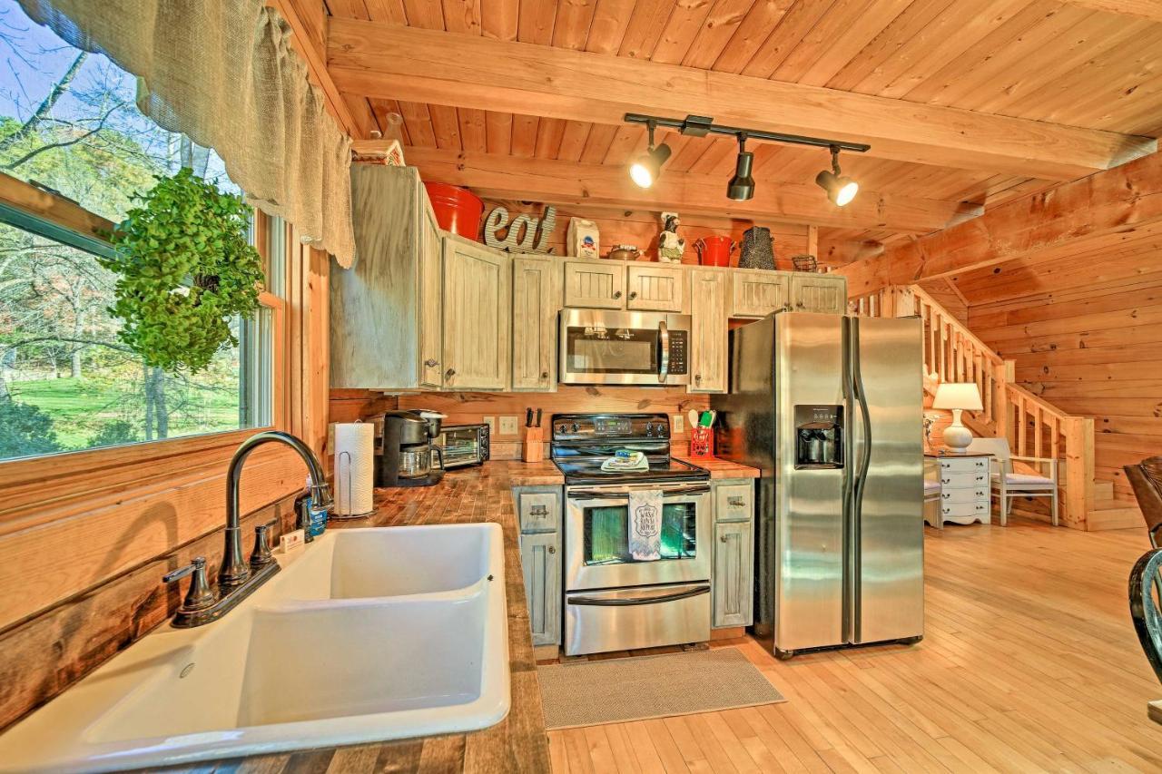 Creekside Bryson City Cabin With Private Hot Tub Exterior photo