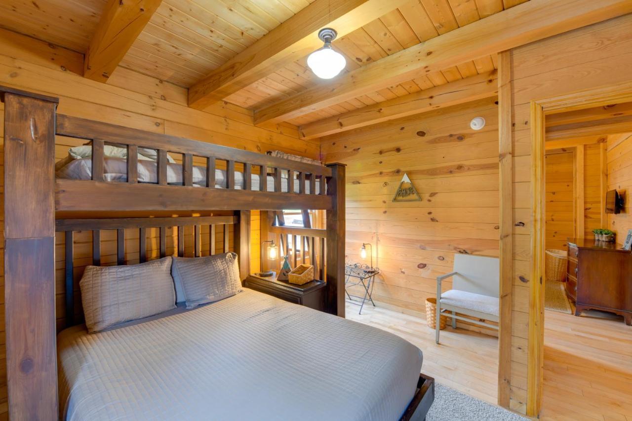 Creekside Bryson City Cabin With Private Hot Tub Exterior photo