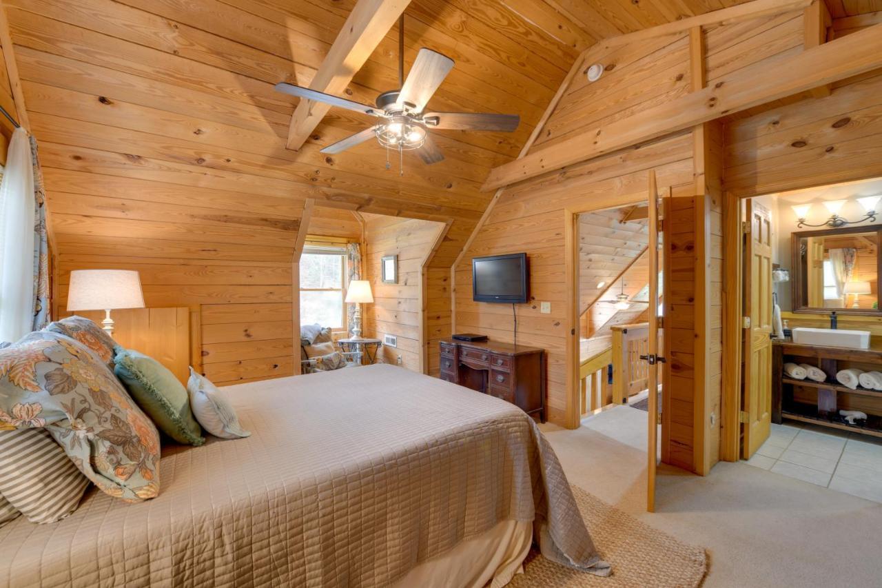 Creekside Bryson City Cabin With Private Hot Tub Exterior photo